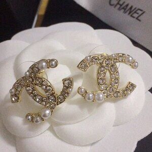 ✨CHANEL✨ Pearl and Rhinestone Earrings